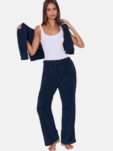 Lipsy - Traje para estar en casa en azul: frente