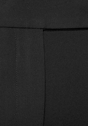 Wide leg Pantaloni con piega frontale di LASCANA in nero