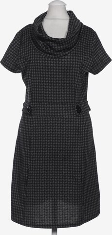 Aprico Dress in M in Grey: front