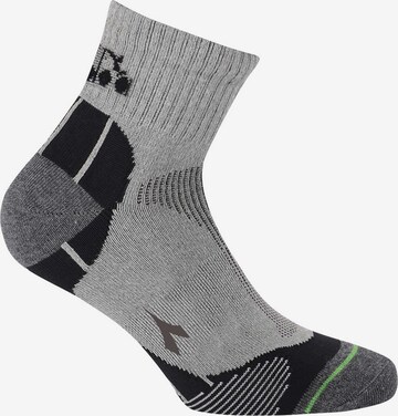 Diadora Sportsocken in Grau