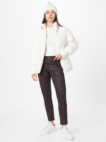 COMMA Slimfit Jeans in Braun