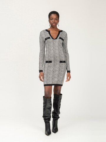 Influencer Strickkleid in Schwarz