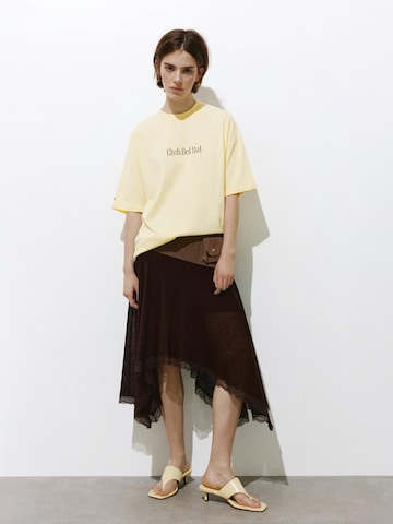 Pull&Bear Oversize póló 'PACIFIC SIESTA' - sárga