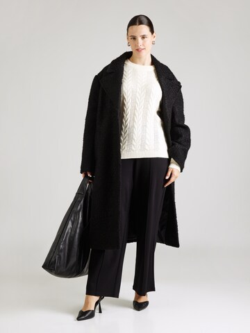 Pull-over 'Rubina' ONLY Carmakoma en blanc