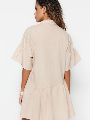 Trendyol - Vestido em bege