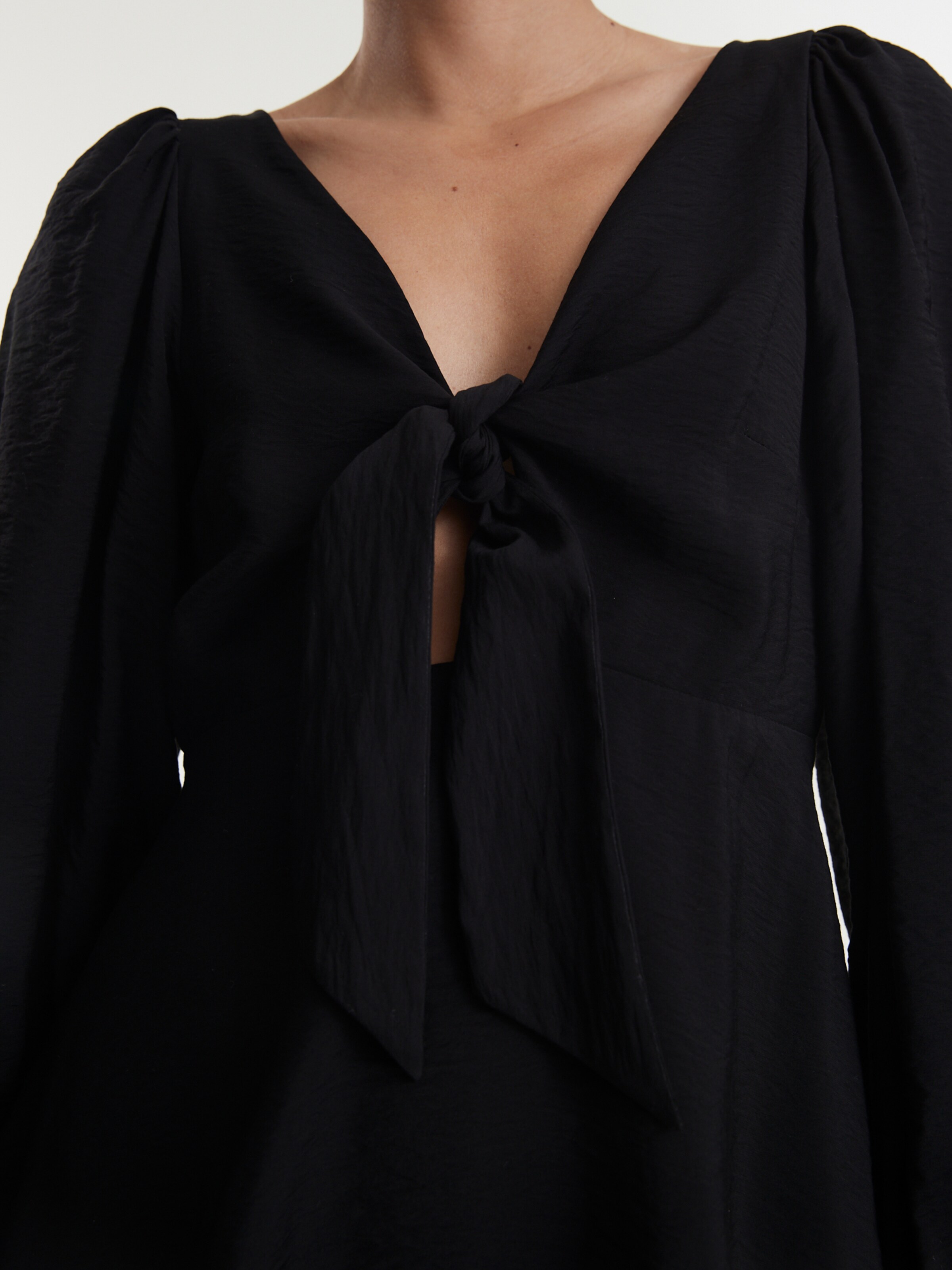 Frauen Kleider EDITED Kleid 'Neah' in Schwarz - MD93236 Frauen Kleider EDITED Kleid 'Neah' in Schwarz - MD93236