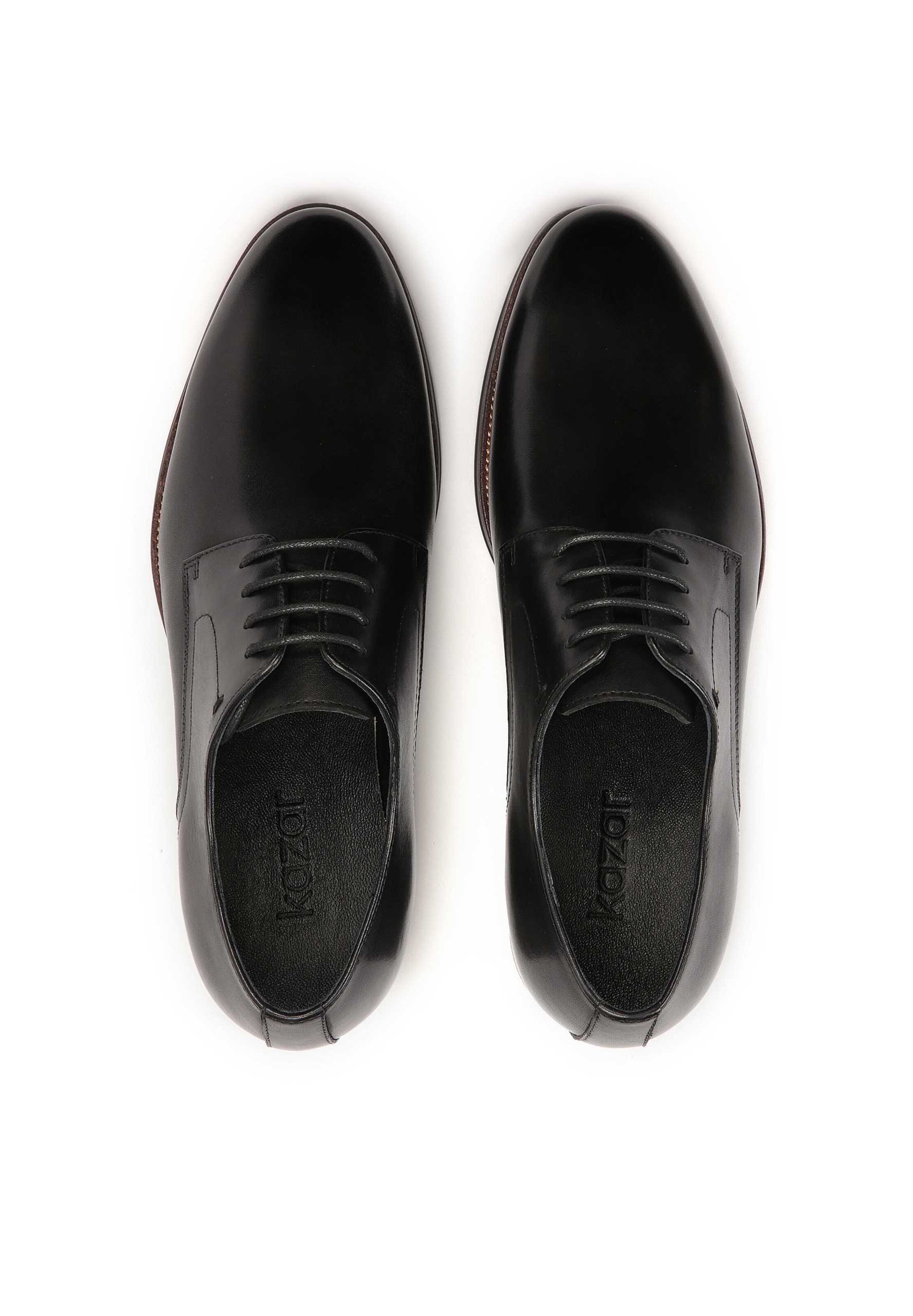 Chaussure à lacets Kazar en noir