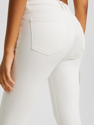 Bershka Skinny Jeans in White