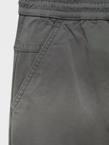 Pull&Bear Tapered Broek in Grijs