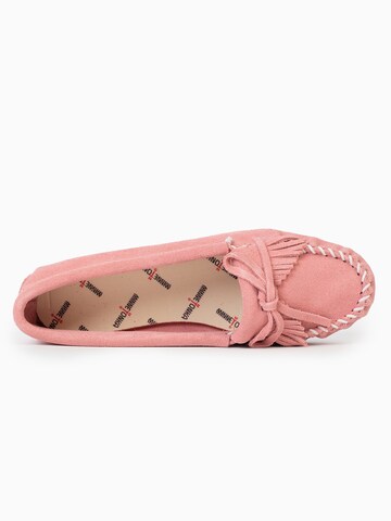 Mocassin 'Kilty' Minnetonka en rose