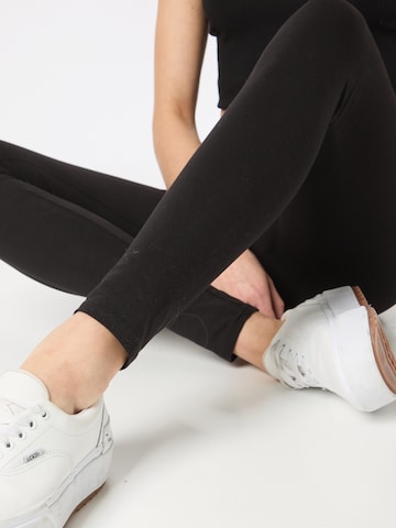 Skinny Leggings de la Nasty Gal pe negru