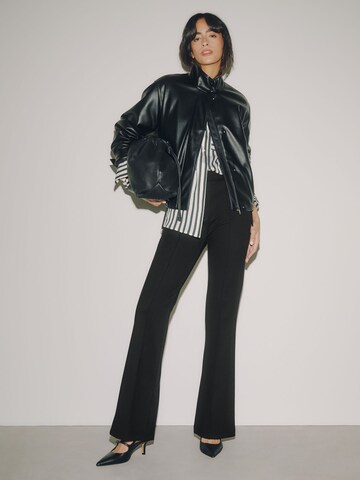 Next - Bootcut Pantalón en negro