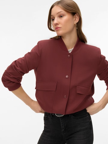 Veste mi-saison 'VMAMALA' VERO MODA en rouge : devant