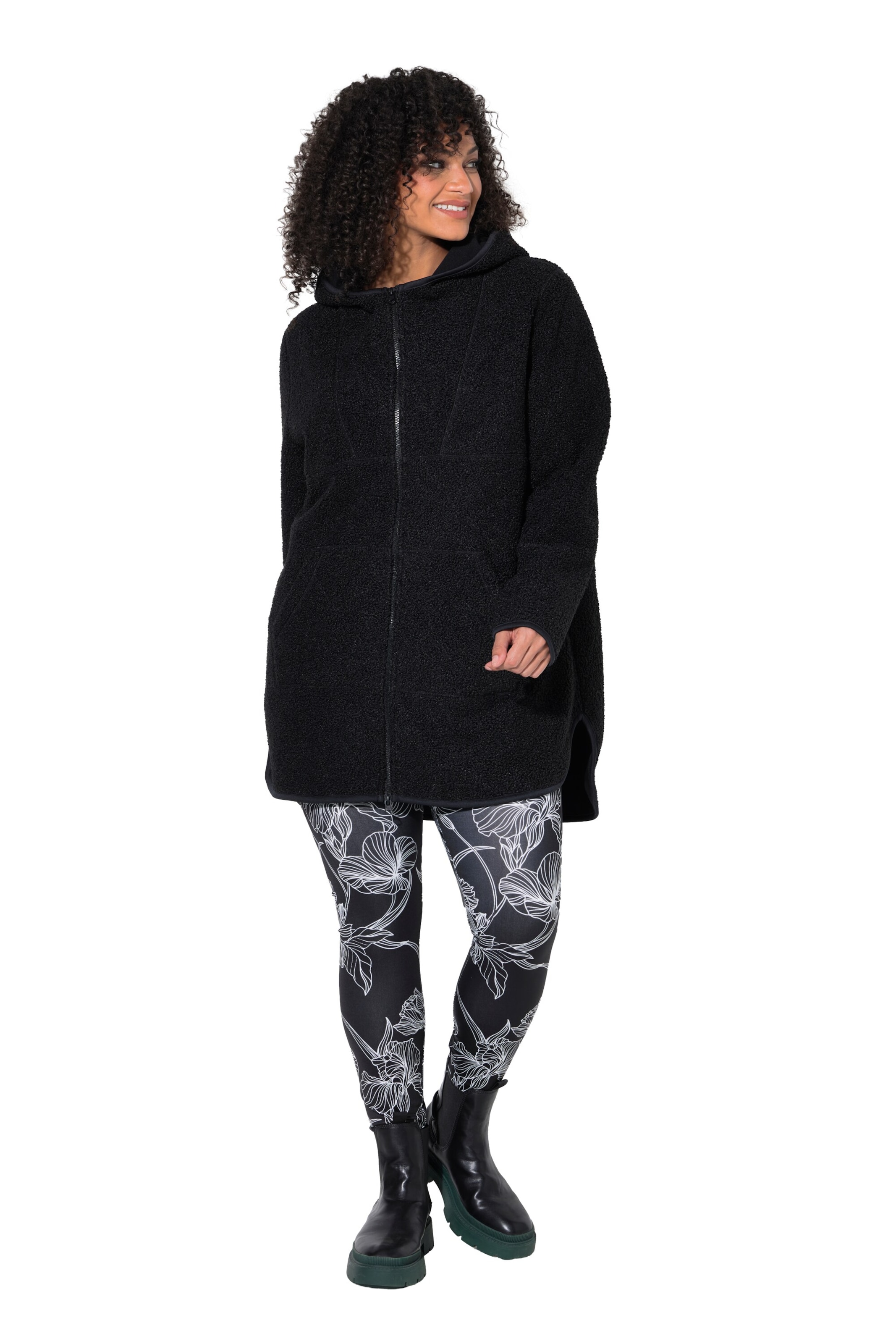 Ulla Popken Fleecejacke in Schwarz: Vorderseite