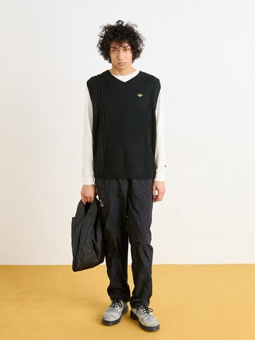 ALPHA INDUSTRIES Обычный Брюки-карго в Черный