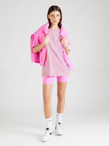 T-shirt 'Essentials' Nike Sportswear en rose