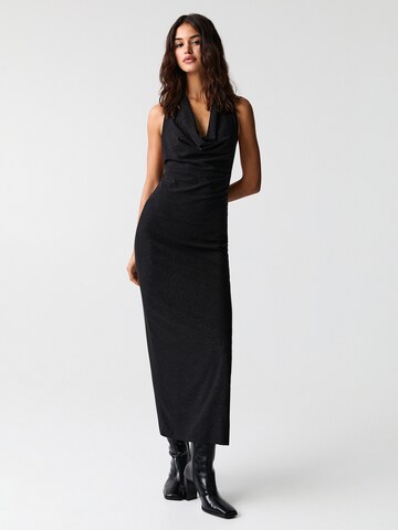 Robe Pull&Bear en noir : devant