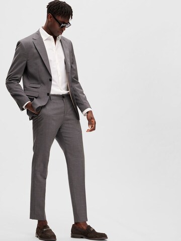 Coupe slim Pantalon à plis SELECTED HOMME en gris