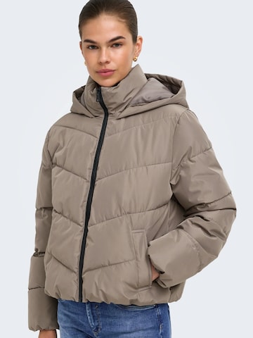 ONLY - Chaqueta de invierno 'ONLCLAIR' en marrón
