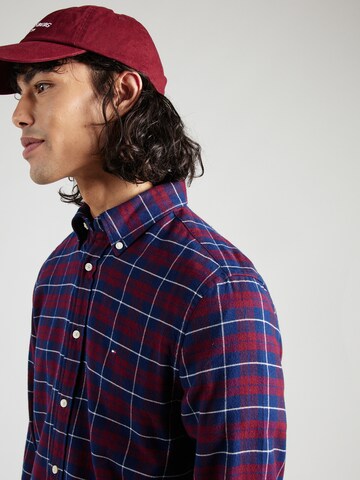 TOMMY HILFIGER - Ajuste regular Camisa en rojo