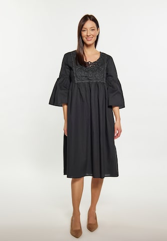 Robe Usha en noir : devant