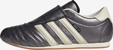 Scarpa slip-on 'Taekwondo' di ADIDAS ORIGINALS in nero: frontale