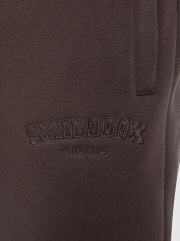 Smilodox Regular Broek ' Levio ' in Bruin
