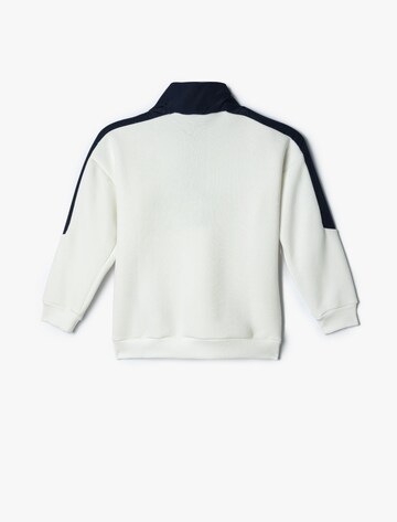 Koton Sweatshirt in White