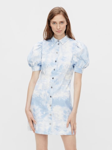 Robe-chemise 'SKY' PIECES en bleu : devant