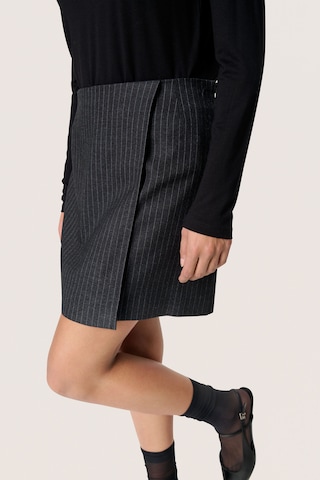 Jupe 'SLMalodi' SOAKED IN LUXURY en gris