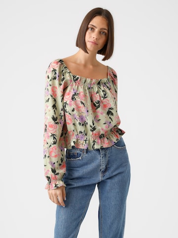 VERO MODA Blouse 'SERENITY OLIVIA' in Groen: voorkant