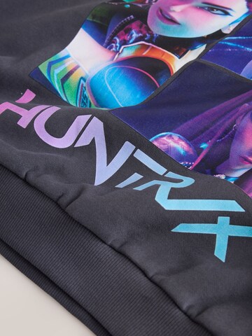 Next Sweatshirt 'K-Pop Demon Hunters' in Grijs