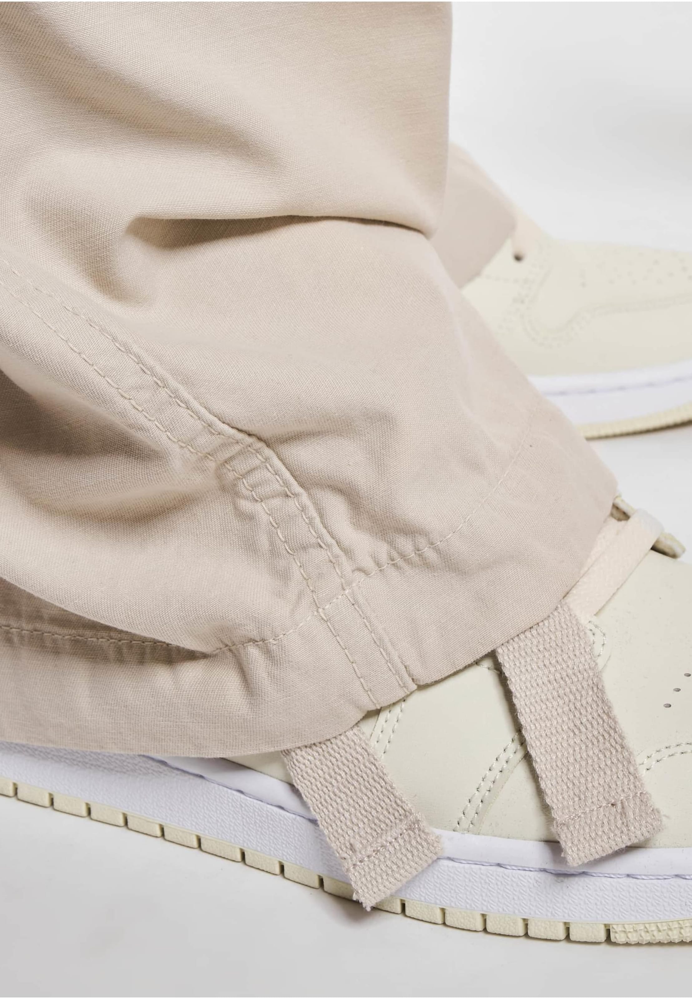 DEF Loose fit Cargo Pants in Stone | ABOUT YOU