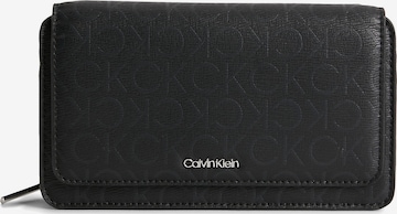 Calvin Klein Crossbody Bag in Black: front