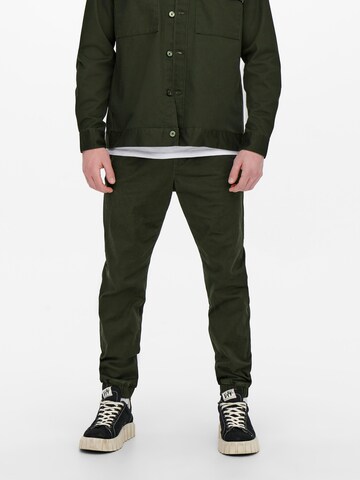 Only & Sons Tapered Broek 'Linus' in Groen: voorkant