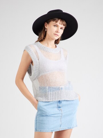 Tops en tricot TOPSHOP en gris : devant