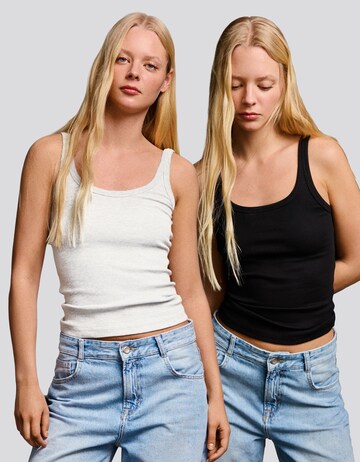 Bershka Top in Black: front