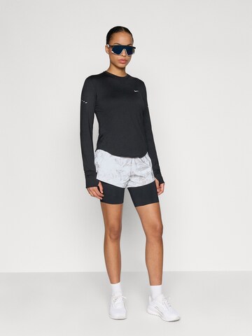 Regular Pantalon de sport NIKE en gris
