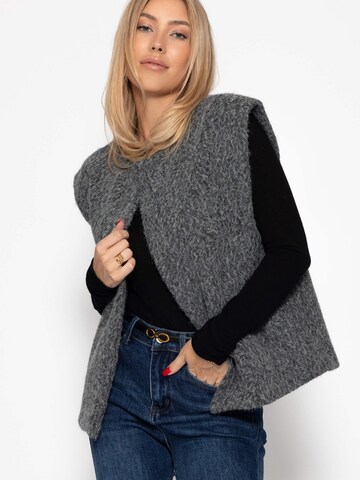 SASSYCLASSY Vest in Grey