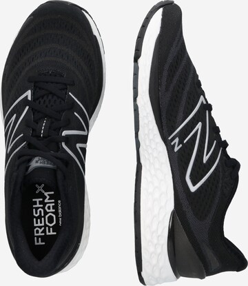 Chaussure de course new balance en noir