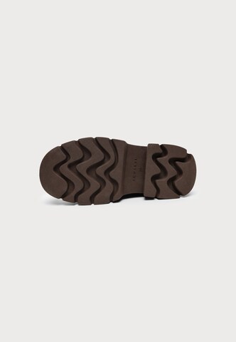 INUIKII Šněrovací boty 'MOCABEE CURLY' – hnědá