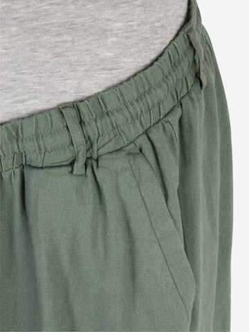 Loosefit Pantaloni 'BEACH' di Mamalicious Curve in verde