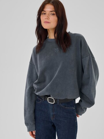 My Essential Wardrobe Sweatshirt 'Diego' i grå: framsida