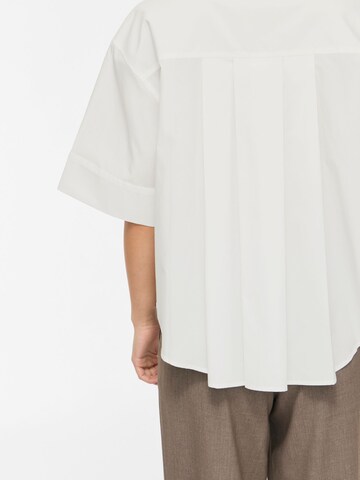 Chemisier 'VIBelfie' VILA en blanc