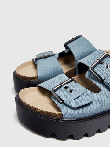 Pull&Bear Mule in Blue