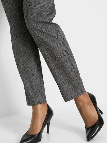bonprix Slimfit Chino nadrág - szürke