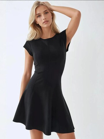 Hiccup Dress in Black