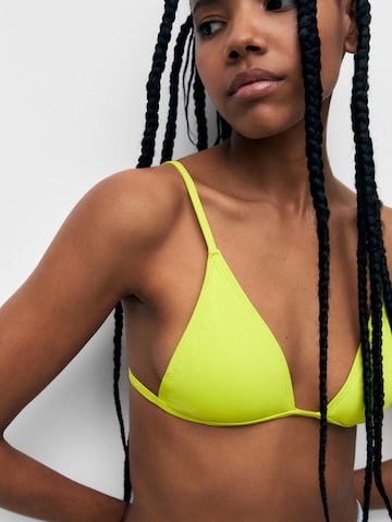 Pull&Bear Triangel Bikinitop in Groen