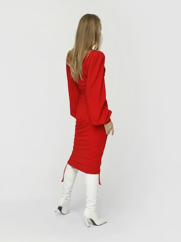 Madnezz House - Vestido en rojo