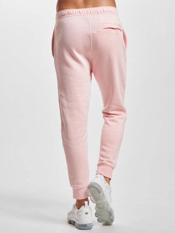 Nike Sportswear Tapered Hose 'Club Fleece' in Pink